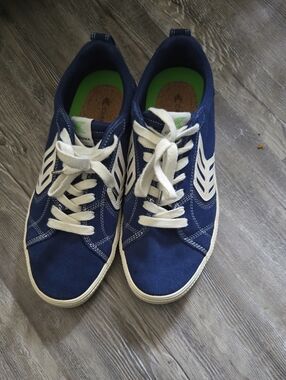 Cariuma Navy Canvas Sneakers with White Accents